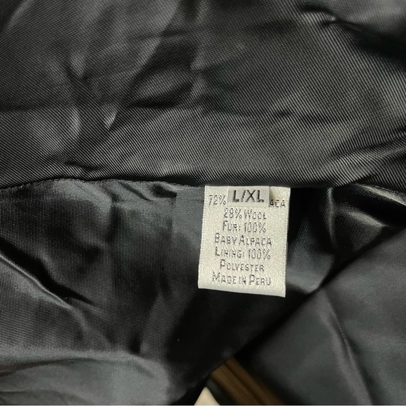 Alpaca Wool Cape for the ultimate dramatic collection! - Picture 5 of 12